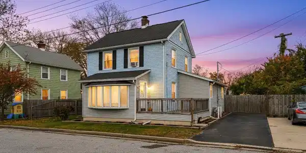 21 VAN BUREN STREET