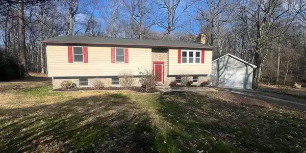54 OAKRIDGE COURT