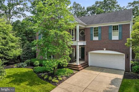 751 OAKWILDE COURT