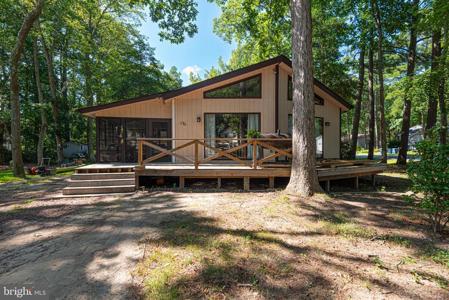 131 WATERTOWN ROAD