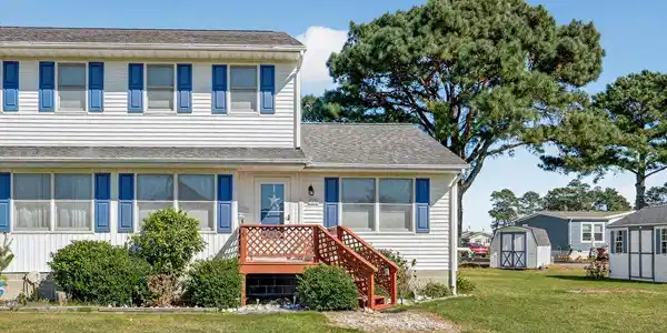 6135 MARTIN LANE