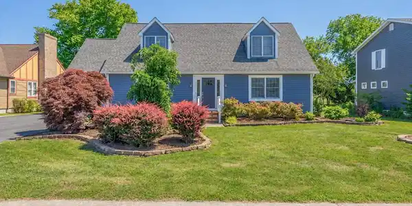 18 BAY BREEZE DRIVE