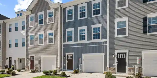 408 HALYARD COURT