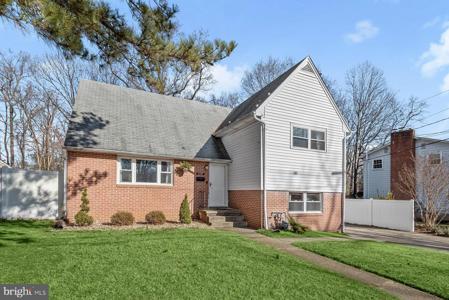 808 TYLER AVENUE