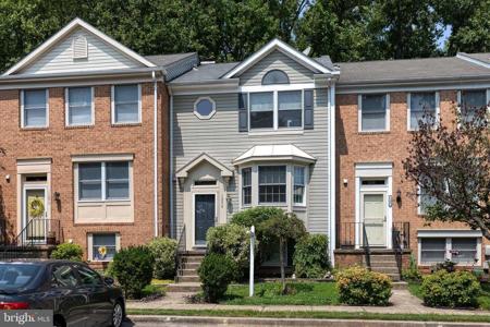 1204 SWANHILL COURT