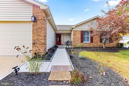 825 COXSWAIN WAY