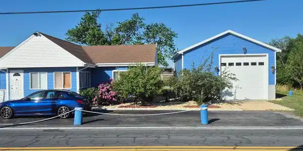 360 BAY AVENUE