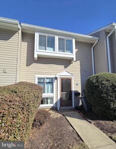 290 HILLTOP LANE