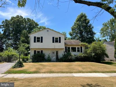 390 HILLTOP LANE