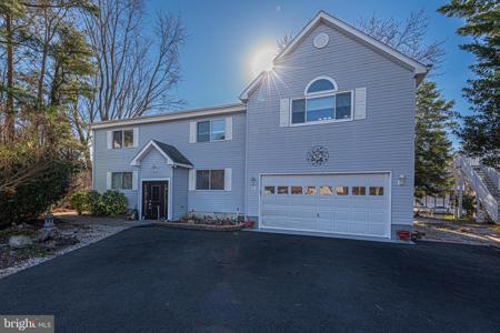 22 WINDWARD COURT