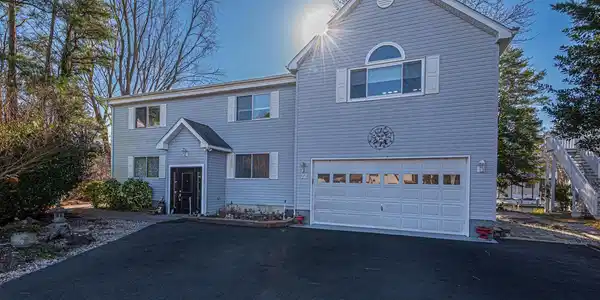 22 WINDWARD COURT
