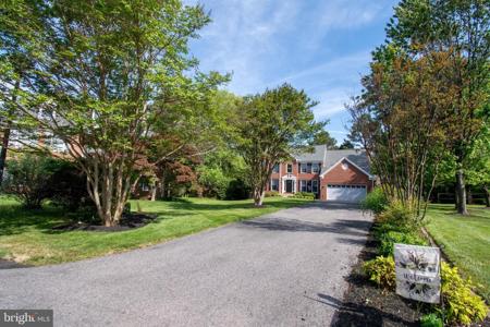 1103 ELGIN COURT