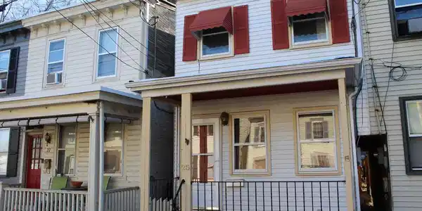 25 4TH STREET