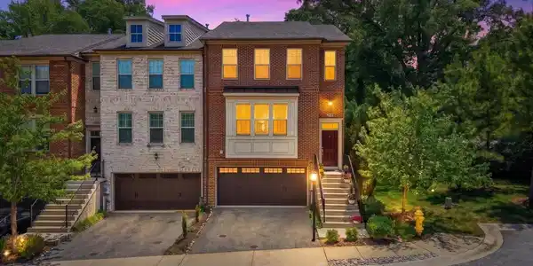 203 TREYBURN WAY