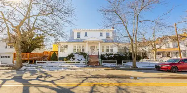 310 HOWARD STREET
