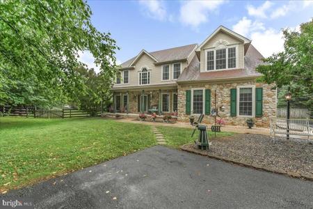 117 WOODROW LANE