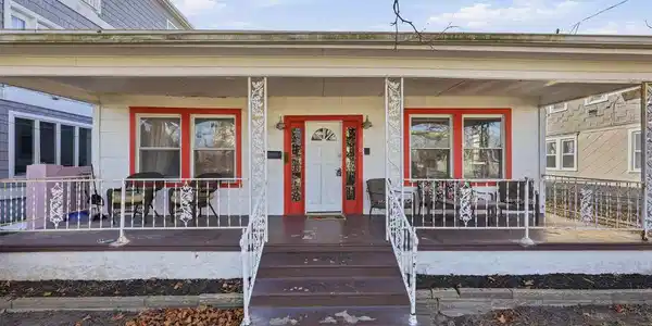 128 ROBERTS AVENUE