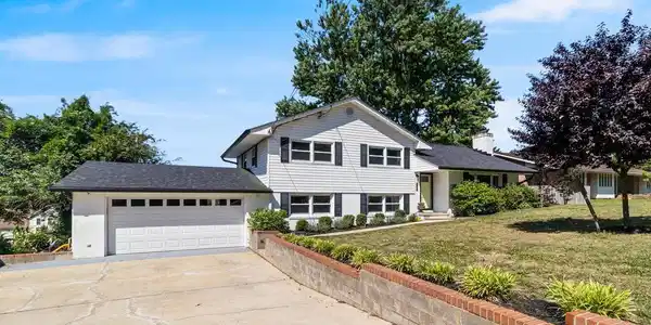 21807 POTOMAC VIEW DRIVE