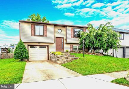 135 HOLLY CIRCLE