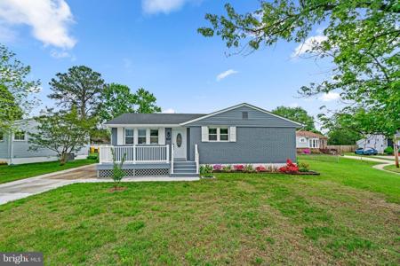 1120 LEONARD DRIVE