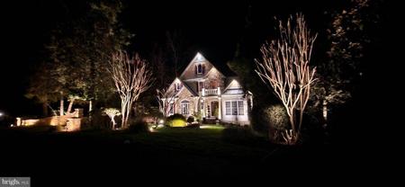 982 STONINGTON DRIVE