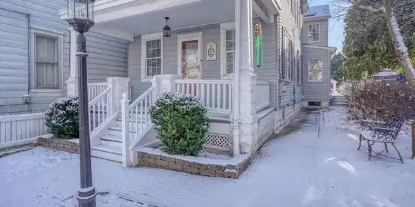 35 6TH STREET