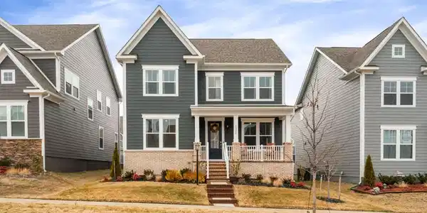1924 SERVICEBERRY ROAD