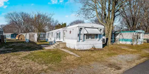 1131 BAY ROAD