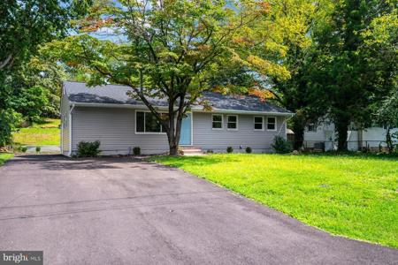 826 WINDSOR ROAD