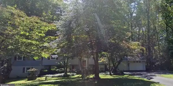 4111 PINEWOOD TERRACE