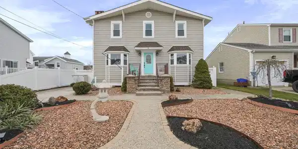 31 KIRKWOOD CIRCLE