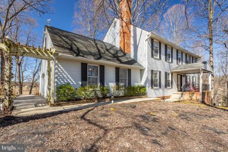8430 WOODSIDE COURT