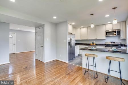 929 MOUNT DESERT HARBOUR