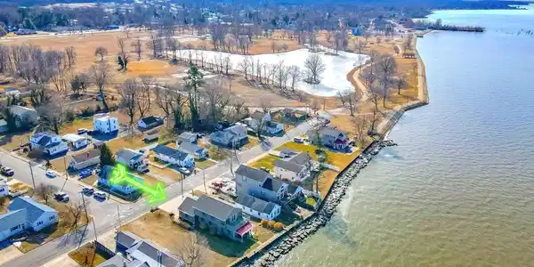 77 RIVER DRIVE