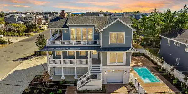 1 COX AVENUE