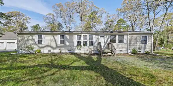 30 WOODLYN ESTATE