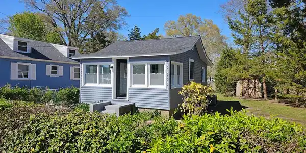 217 DELAWARE PARKWAY
