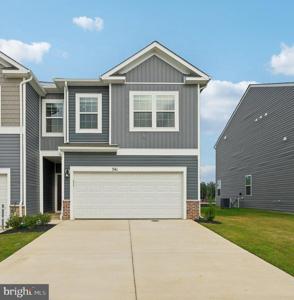 741 PICKEREL PLACE