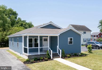 206 RACE STREET