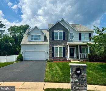 1422 GOOSE POND COURT