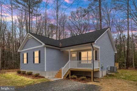 616 CIRCLE LANE