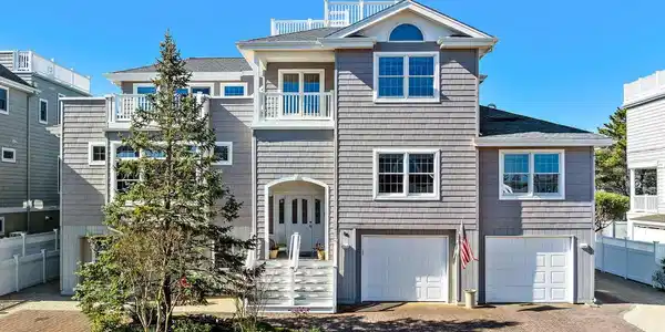 18 COUGHLAN (72ND ST) AVENUE