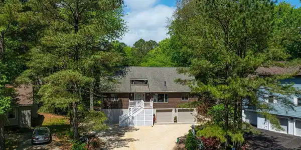 36 JUNEWAY LANE