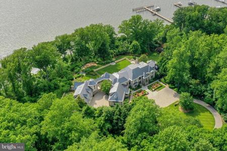 938 OLD COUNTY ROAD