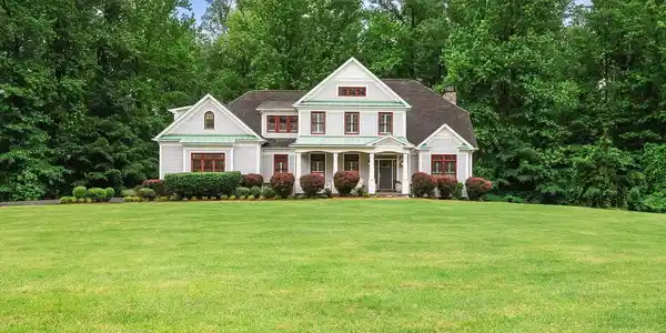 6141 FEDERAL OAK DRIVE