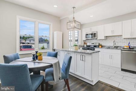 3319 BELSFORD COURT