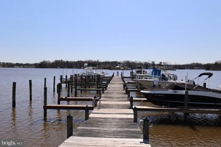 105 LYNNHAVEN COURT