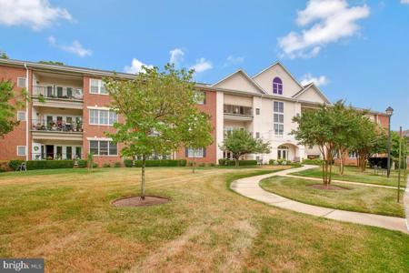 802 COXSWAIN WAY