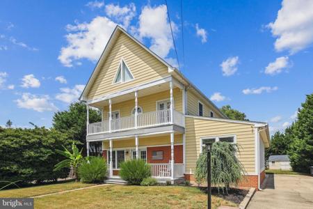 1106 LINDEN STREET