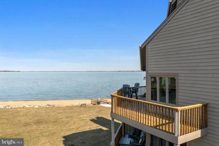 2157 SAND CASTLE COURT